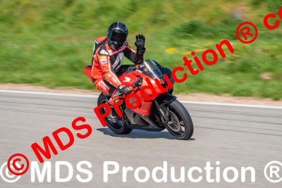 _MDS6824